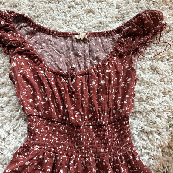 LA hearts Burgundy floral dress with ruffle sleeves and sweetheart neckl… - Picture 3 of 4